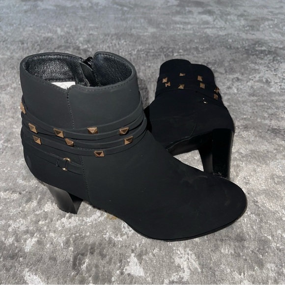 Maria studded heeled boots - Picture 2 of 3